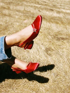 Mackie Heel - Scarlet Satin