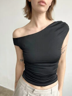 Rose Top - Black -Fashion Shop IMG 1934 nia top black