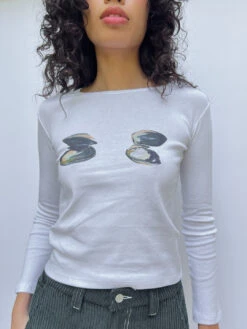 Dana Long Sleeve Tee - Clams -Fashion Shop IMG 5579 lisa says gah table clam tee