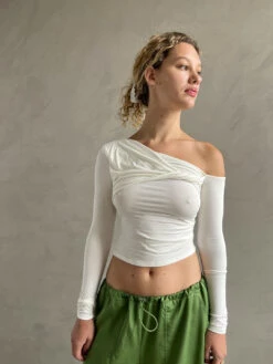 Nico Twist Top - White 18 Nico Twist Top - White -Fashion Shop IMG 5630 geel top White