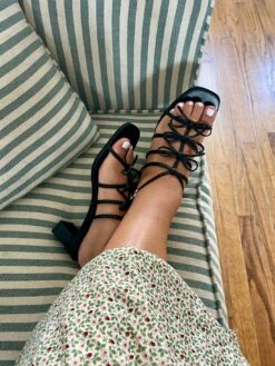 Carrie Bow Sandal - Black