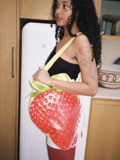 Strawberry Tote - Strawberry